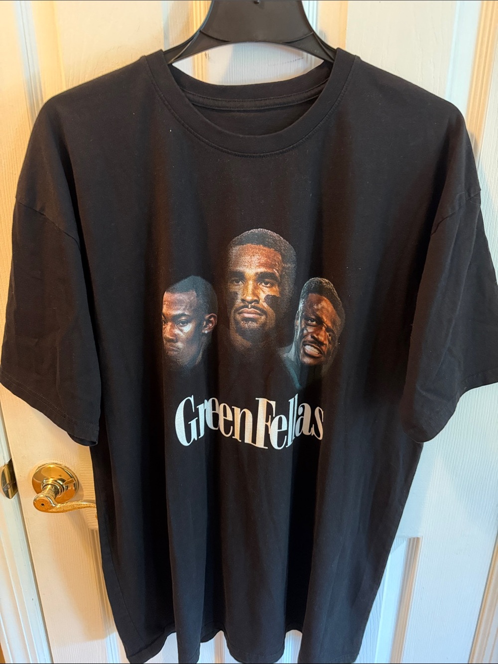 Philadelphia Eagles GreenFellas Graphic Tee 🦅